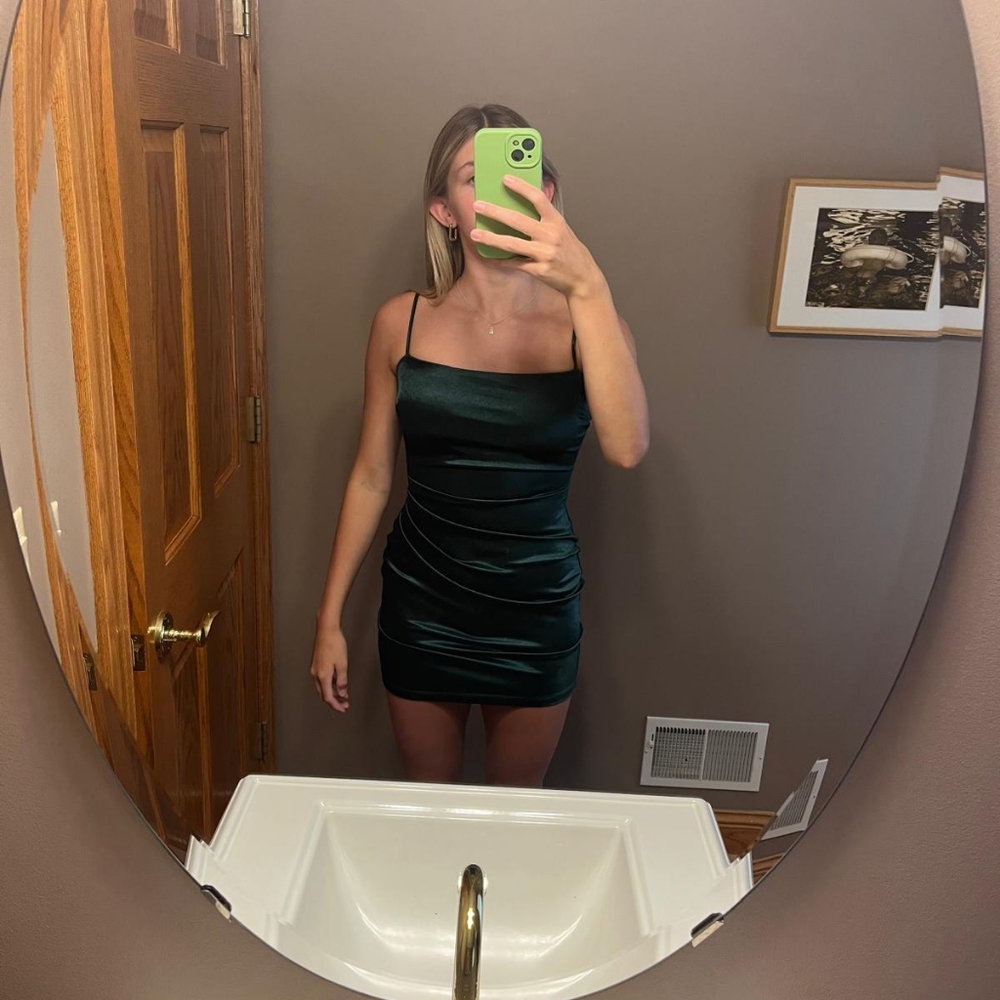 Dark Green Windsor brand Homecoming/Semi-formal mini Dress, Size Small